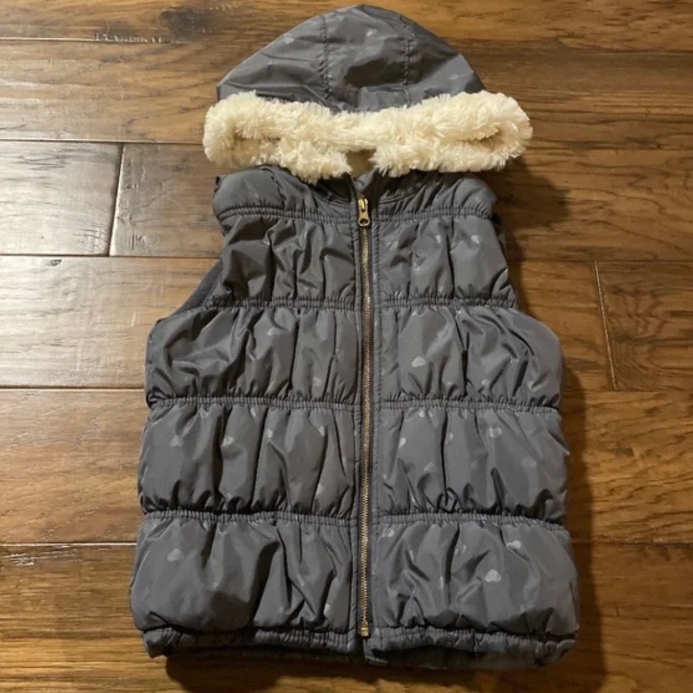 Old Navy kids puffer vest with hood grey size 5T